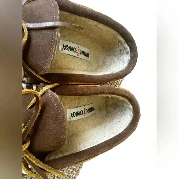 Minnetonka Moccasin Slipper With Rubber Soles Size 8 - Picture 5 of 13